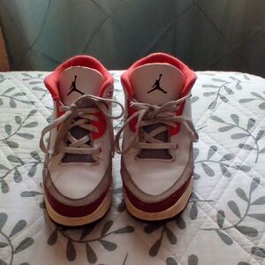 Kids Athletic Shoes with Red and Gray Accents